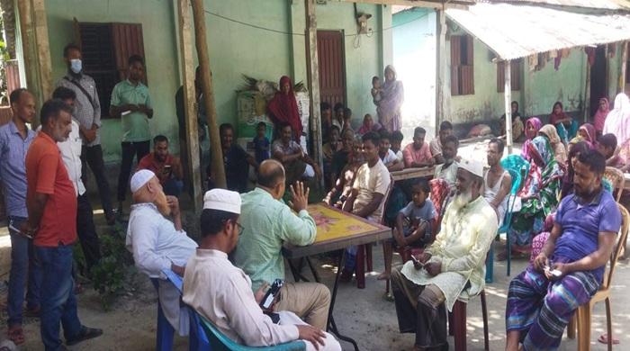 সুন্দরগঞ্জের তড়কা রোগের সচেতনা বাড়াতে উঠান বৈঠক