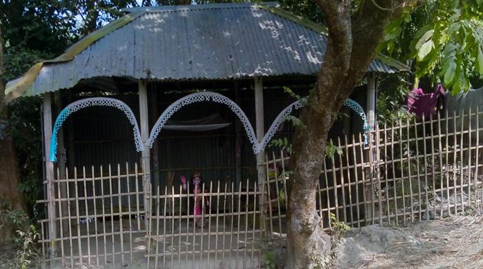 সাঘাটায় দেবত্তর জায়গায় সরকারি ঘর নির্মাণের সিদ্ধান্ত বাতিলের দাবি
