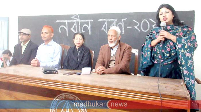 গাইবান্ধা সরকারি বালিকা বিদ্যালয়ে নবীন বরণ