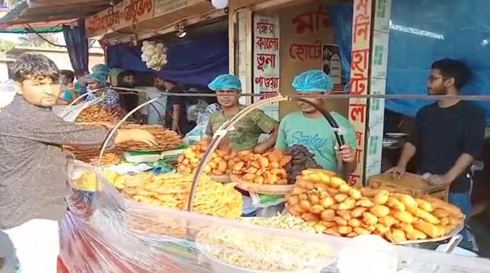 গাইবান্ধায় মূল্যবৃদ্ধির কারণে জমেনি ইফতার বাজার