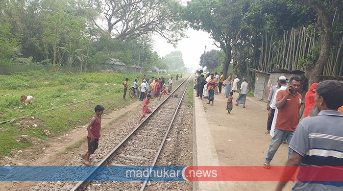 নলডাঙ্গায় ট্রেনে কাটা পড়ে অজ্ঞাত ব্যক্তির মৃত্যু