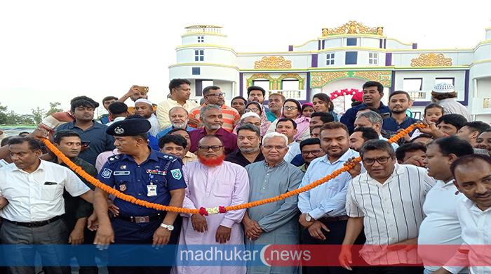 জমকালো আয়োজনে মাসব্যাপি দিনাজপুর বাণিজ্য মেলার উদ্বোধন