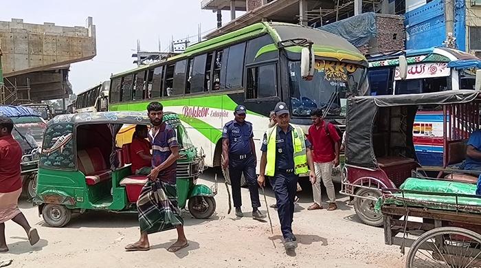 জানজটে নাকাল গোবিন্দগঞ্জ শহরবাসী ও দুর্ভোগের শিকার যাত্রী