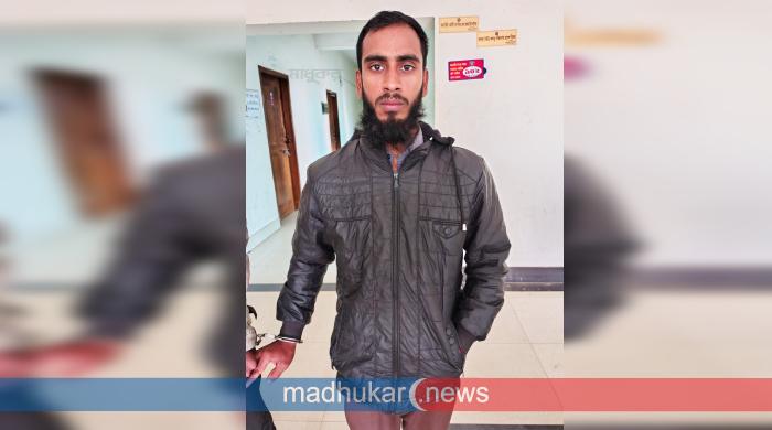 গোবিন্দগঞ্জে ফেনসিডিলসহ বাসযাত্রী গ্রেপ্তার
