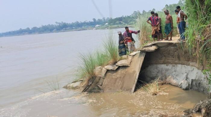 সিরাজগঞ্জে বাড়ছে যমুনার পানি, তীরজুড়ে ভাঙন আতঙ্ক
