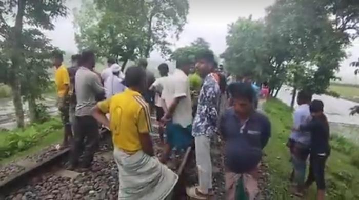 সৈয়দপুরে ট্রেনে কাটা পড়ে যুবক দ্বিখণ্ডিত