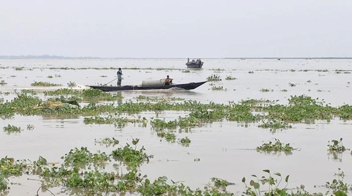 গাইবান্ধায় নদ-নদীর পানি কমছে, নদীভাঙন অব্যাহত
