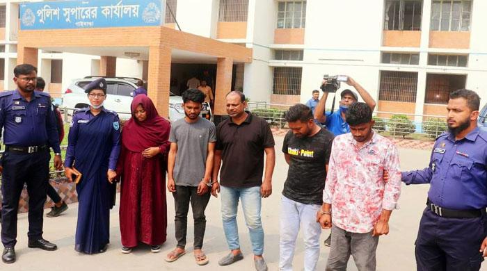 গাইবান্ধায় এক দম্পতিসহ প্রতারক চক্রের ৫ সদস্য গ্রেফতার