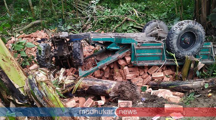 সুন্দরগঞ্জে সড়ক দূর্ঘটনায় আহত ৪ 