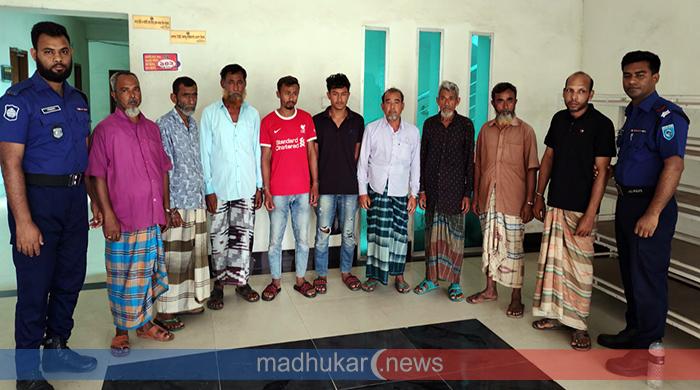 গোবিন্দগঞ্জে চাঁদা দাবি, হামলা ও বাড়ি ভাঙচুরের অভিযোগে মামলা; গ্রেফতার ৮
