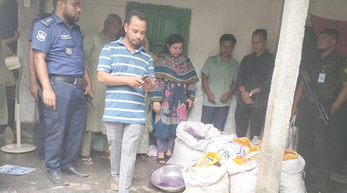 সৈয়দপুরে ৭৫০ কেজি নকল কিটনাশক উদ্ধার, নারীর ৫০ হাজার টাকা জরিমানা