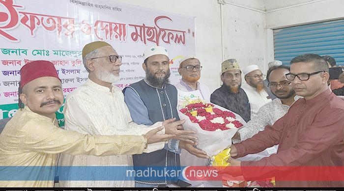 সুন্দরগঞ্জ মডেল প্রেসক্লাবের ইফতার ও দোয়া মাহফিল