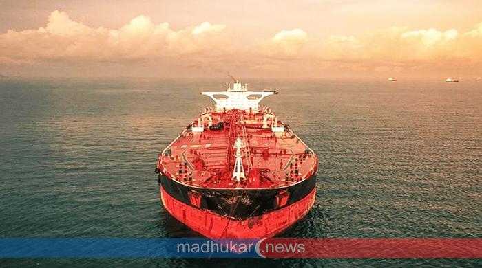 অকটেন-ফার্নেস অয়েল নিয়ে কাল চট্টগ্রামে আসবে আরো দুই জাহাজ