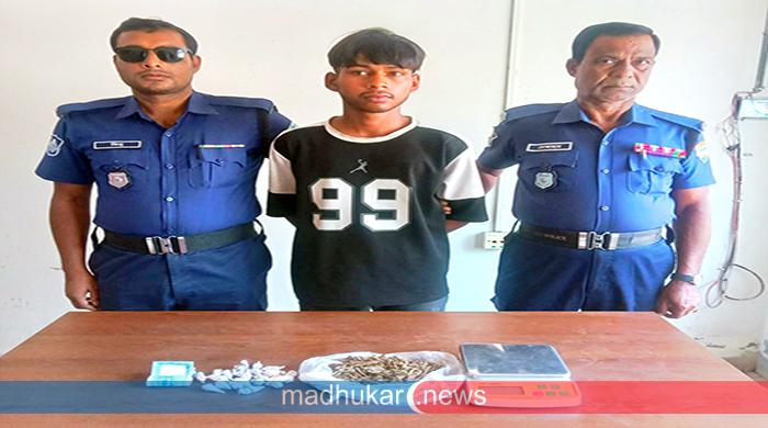 ফুলছড়ি থানা পুলিশের অভিযানে গাঁজাসহ এক যুবক আটক 