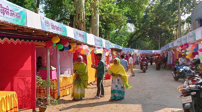 সাদুল্লাপুরে দিনব্যাপী ডিজিটাল উদ্ভাবনী মেলা অনুষ্ঠিত