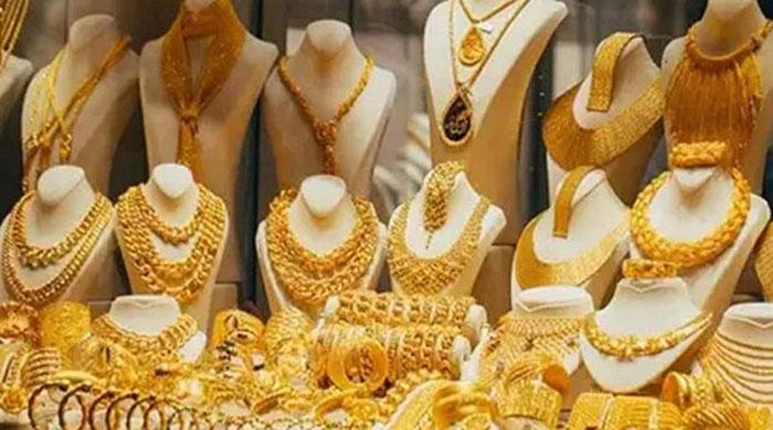 ৯০ হাজার টাকা সোনার ভরি 