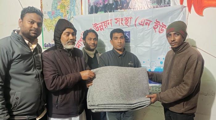 গাইবান্ধায় নাগরিক উন্নয়ন সংস্থার শীতবস্ত্র বিতরণ 