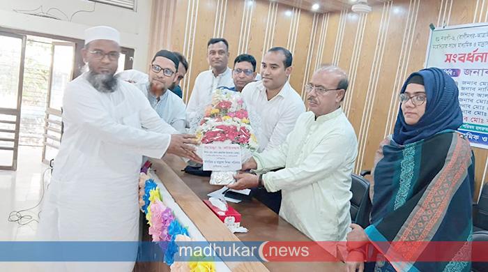 রাণীনগরে শিক্ষার গুণগত মানউন্নয়নে শিক্ষকদের সাথে এমপির মতবিনিময়