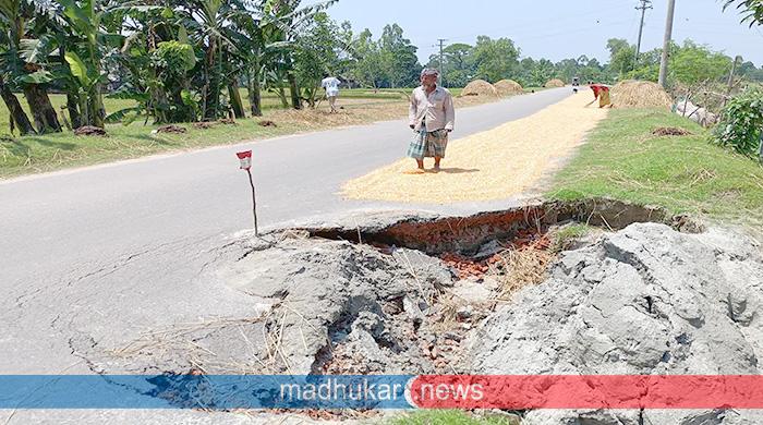 চিলমারী-হরিপুর সেতু সংযোগ সড়কে ৮৮টি গর্ত