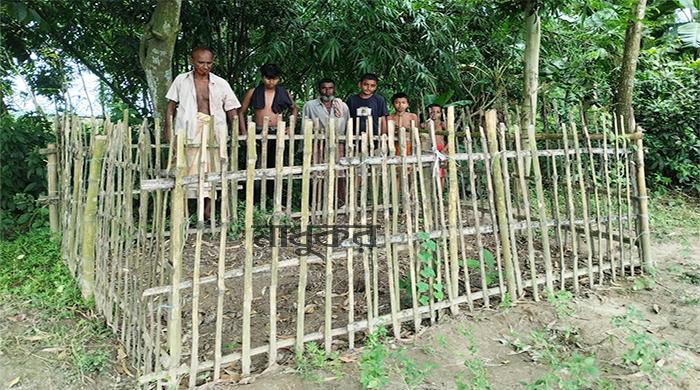 মহিমাগঞ্জে এক রাতে কবর খুঁড়ে ছয় মরদেহ চুরি