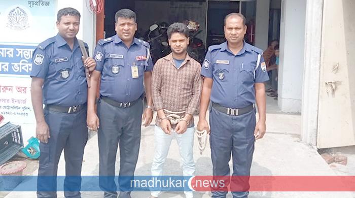 কোচিং সেন্টারে শিশু ধর্ষণ মামলার আসামি গাজীপুর থেকে গ্রেপ্তার