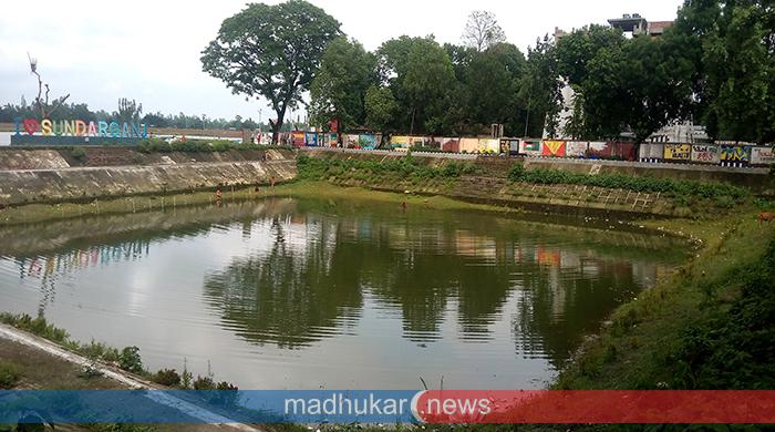 নষ্ট হচ্ছে উপজেলার পুকুর পাড় ও মিনি পার্কের উপকরণ