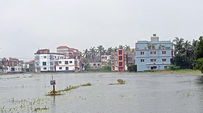 নওগাঁয় রেকর্ড পরিমাণ বৃষ্টি; বজ্রপাতে দুই কৃষকের মৃত্যু