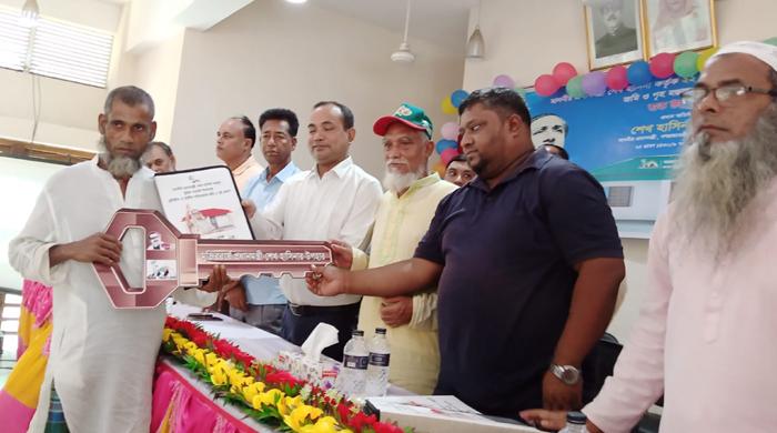 সাঘাটার আরও ৯১ পরিবার  পেল প্রধানমন্ত্রীর উপহারের ঘর