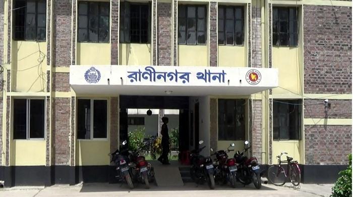 পরকীয়া প্রেমের জেরে স্ত্রীকে হারিয়ে দিশেহারা স্বামী
