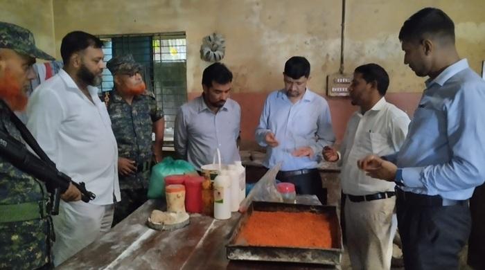 রংপুরে ভোক্তা অধিকারের অভিযান দুই প্রতিষ্ঠানকে ৭৫ হাজার টাকা জরিমানা