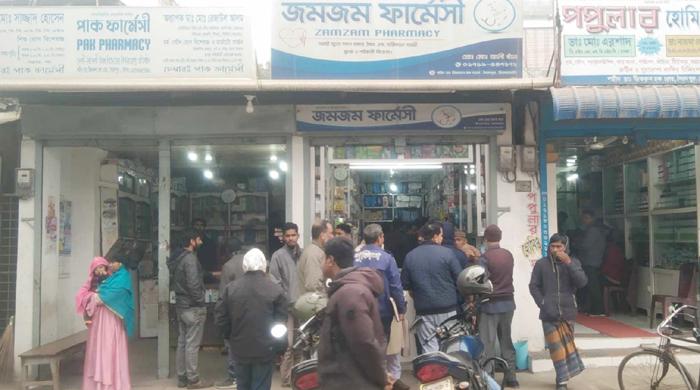 সৈয়দপুরে চালের টিন কেটে ফার্মেসীতে দুর্ধর্ষ চুরি 