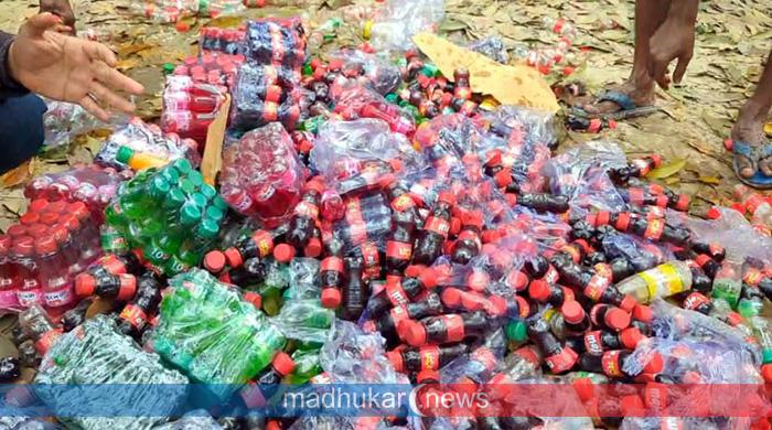 রংপুরে নকল মোজো, সেভেন আপ, টেন আপ উদ্ধার: লাখ টাকা জরিমানা