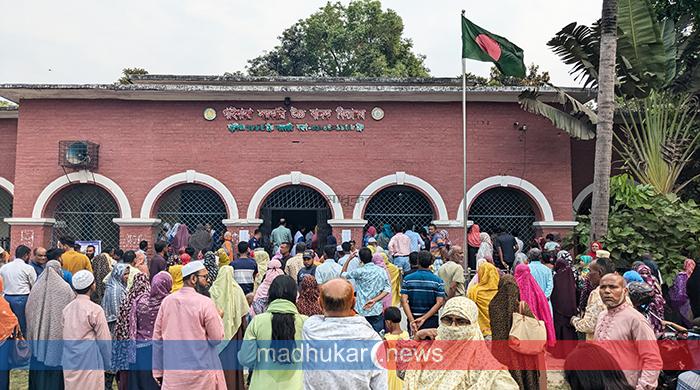 গাইবান্ধাসহ সারাদেশে শুরু হলো এসএসসি ও সমমানের পরীক্ষা