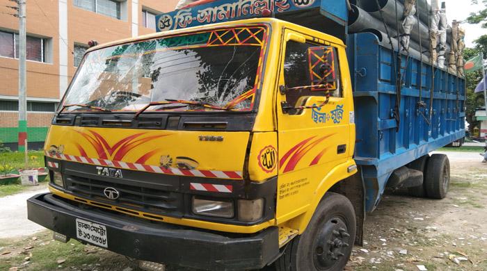 দিনাজপুর ফুলবাড়ীতে ট্রাকের ধাক্কায় অটো চালক নিহত
