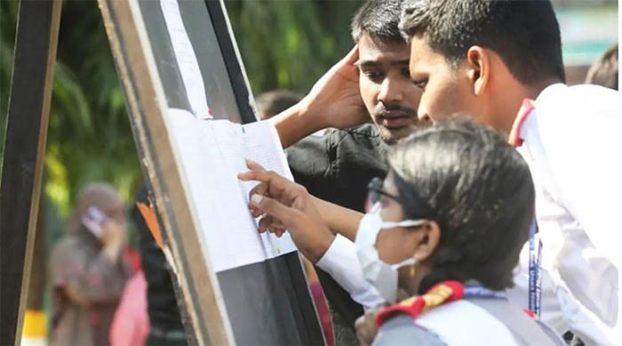 এসএসসি ও সমমান পরীক্ষার ফল প্রকাশ, পাসের হার ৬৮.৪৫