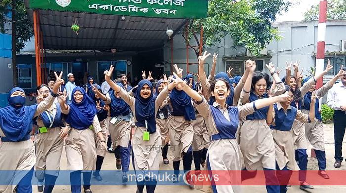 দিনাজপুর বোর্ডে পাসের হার ৬৭.০৩ শতাংশ 
