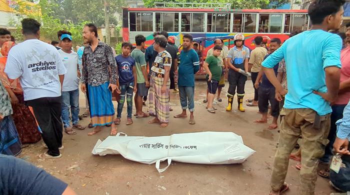 দিনাজপুর ট্রাকের ধাক্কায় মোটরসাইকেল আরোহী স্বামী নিহত, স্ত্রী আহত