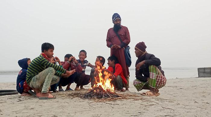 ঠান্ডাত হাত-পা কোকরা নাগি আসবার নচে