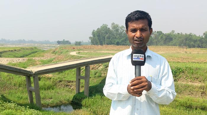 ভাঙা ব্রিজে ভোগান্তি পলাশবাড়ীর ১০ গ্রামের মানুষের