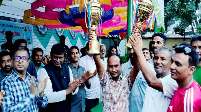গোবিন্দগঞ্জে জাতীয় ফুটবল টুর্ণামেন্টের চূড়ান্ত খেলায় ট্রাইবেকারে মহিমাগঞ্জ দলের জয়লাভ
