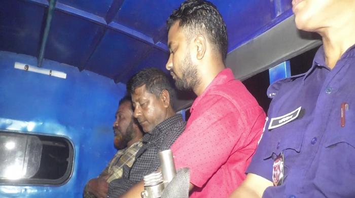  গোবিন্দগঞ্জে অর্থ আত্মসাতের মামলা পরিচালকসহ ৫ কর্মকর্তা গ্রেফতার