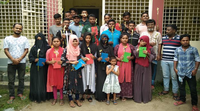 ফুলবাড়ীতে এসএসসি কৃতি শিক্ষার্থীদের মাঝে সংবর্ধনা প্রদান