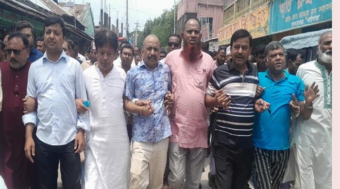  সুন্দরগঞ্জে ফ্যামিলি কার্ড শুমারির নিয়োগে অনিয়মের প্রতিবাদে বিক্ষোভ