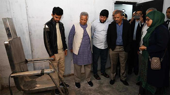 বহুল আলোচিত ‘আয়নাঘর’ পরিদর্শন করলেন প্রধান উপদেষ্টা