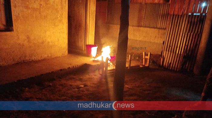 ফুলছড়ি ইউনিয়ন বিএনপি কার্যালয়ে ভাঙচুর-অগ্নিসংযোগ