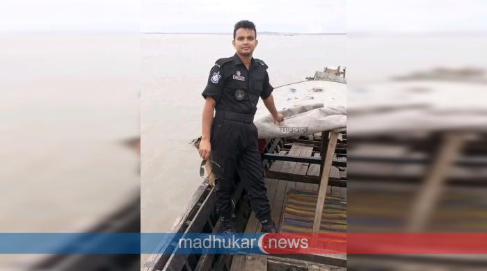 গাইবান্ধায় ঝড়ে গাছের ডাল ভেঙে পড়ে র‌্যাব সদস্য নিহত