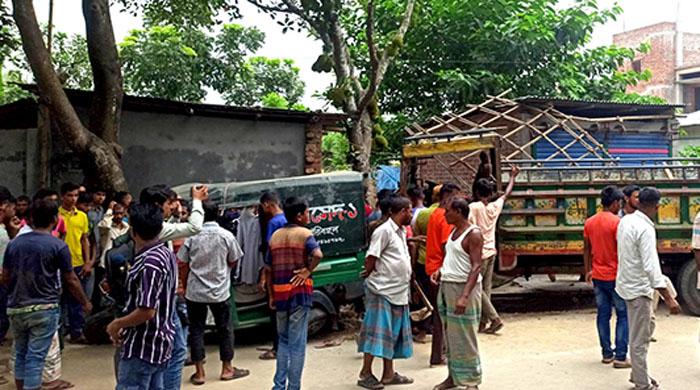 ত্রিমুখী সংঘর্ষে ঠাকুরগাঁওয়ে ৩ জন নিহত 