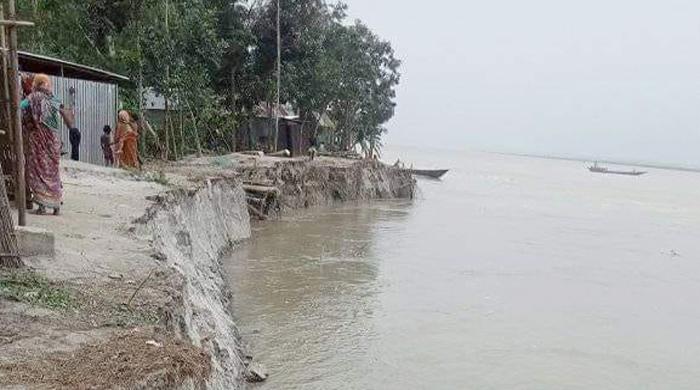 ভাঙন আতংকে চরবাসির নির্ঘুম রাত