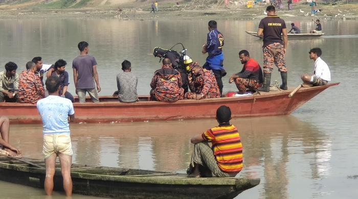 দিনাজপুরের পূনর্ভবা নদীতে গোসল করার সময় এক নিখোঁজ