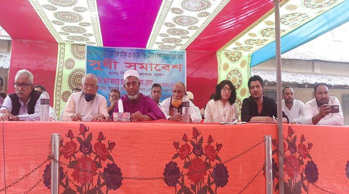  নওগাঁর আত্রাইয়ে কলেজ অধ্যরে বিরুদ্ধে বিস্তর অভিযোগ